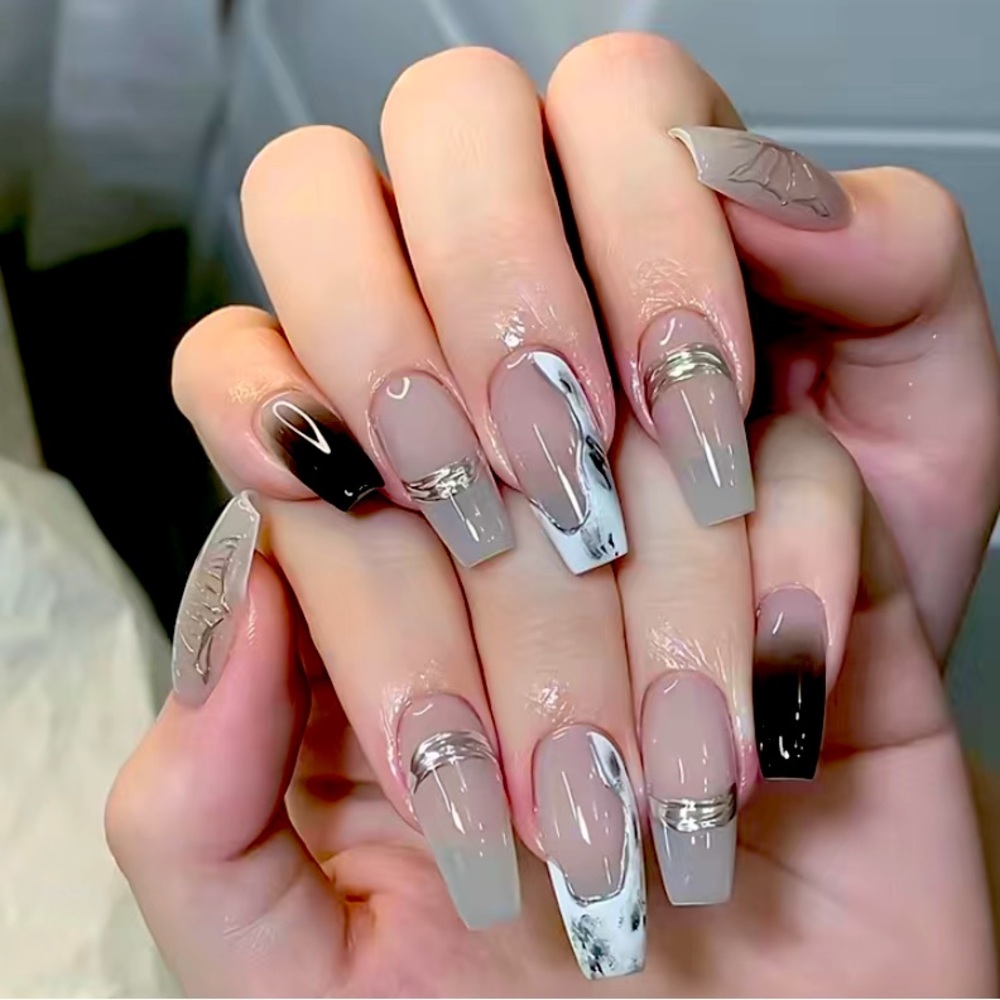 Press on nails